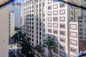 Image 7 - 863682