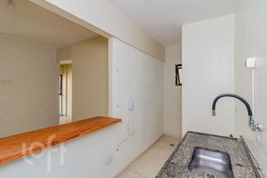 Image 18 - 863682