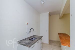 Image 20 - 863682