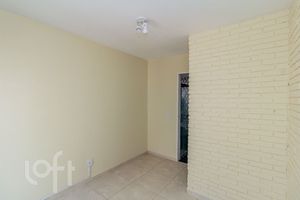 Image 11 - 863682