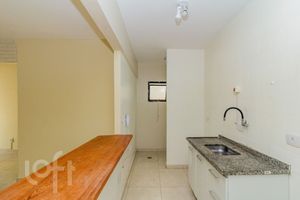 Image 17 - 863682