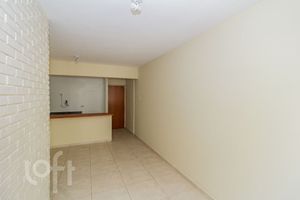 Image 1 - 863682