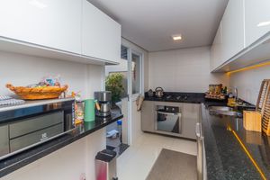 Image 30 - 863696