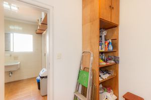 Image 44 - 863702