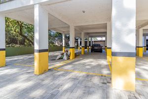 Image 29 - 863719