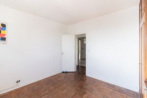Image 7 - 863731