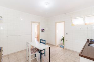 Image 19 - 863731