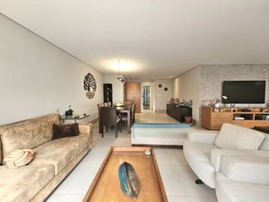 Image 8 - 863736