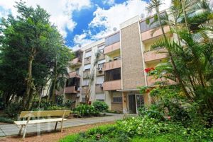 Image 8 - 863739