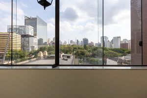 Image 5 - 863740