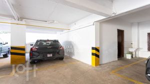 Image 18 - 863744