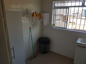 Image 11 - 863753