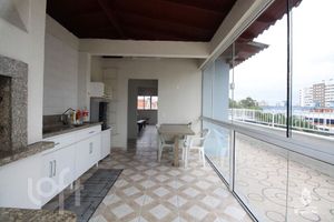 Image 14 - 863803