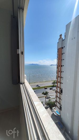 Image 11 - 863868