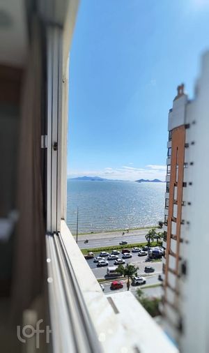 Image 13 - 863868