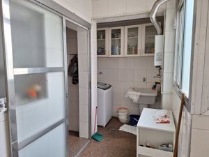 Image 3 - 863928