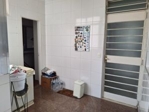 Image 20 - 863928
