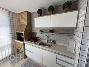 Image 1 - 863929