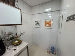 Image 7 - 863929