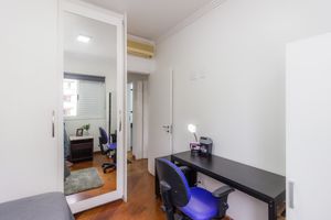 Image 32 - 863944