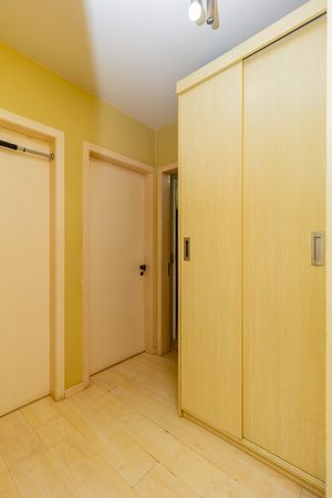 Image 12 - 863953