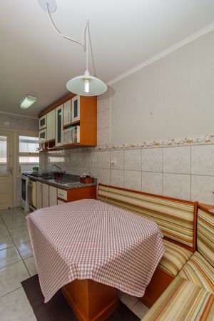 Image 19 - 863981