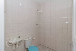 Image 42 - 863986