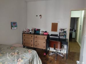 Image 4 - 863988