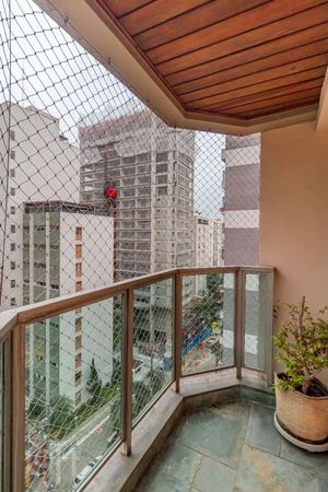 Image 12 - 863993