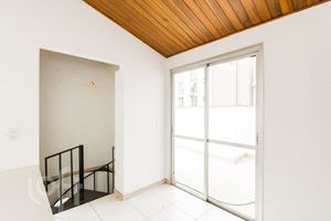 Image 14 - 864002