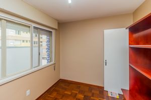 Image 6 - 864011