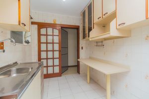 Image 18 - 864011