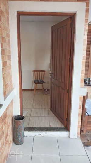 Image 33 - 864048