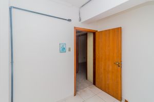 Image 10 - 864060