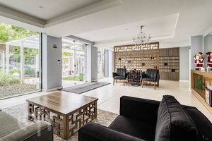 Image 27 - 864064