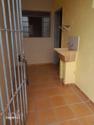 Image 3 - 864182