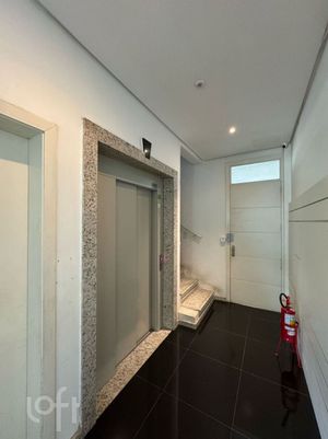 Image 18 - 864184
