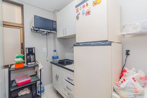 Image 26 - 864215