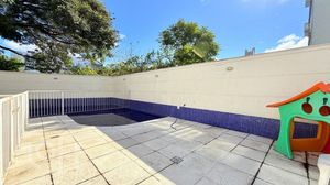 Image 17 - 864262