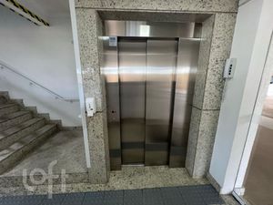 Image 17 - 864274