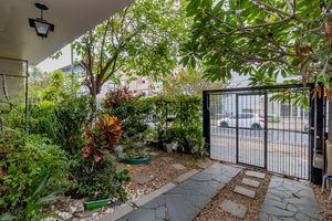Image 74 - 864281