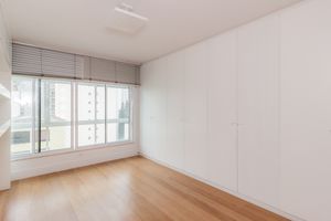 Image 31 - 864291