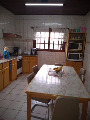 Image 8 - 864310