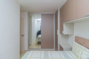 Image 10 - 864388