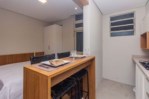Image 10 - 864408