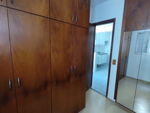 Image 10 - 864499