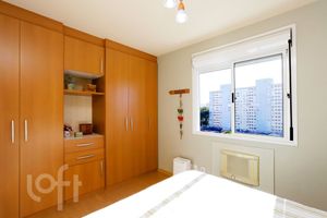 Image 18 - 864517