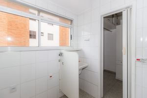 Image 39 - 864532