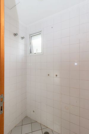 Image 37 - 864548