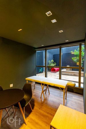 Image 11 - 864553